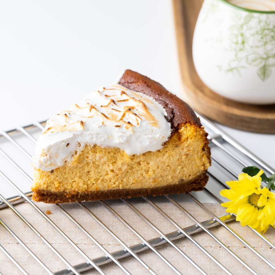 Pumpkin meringue cheesecake